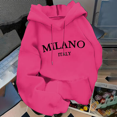 Unisex Four-Season Wear Hoodie with Hoodie Neckline for Year-Round Comfort